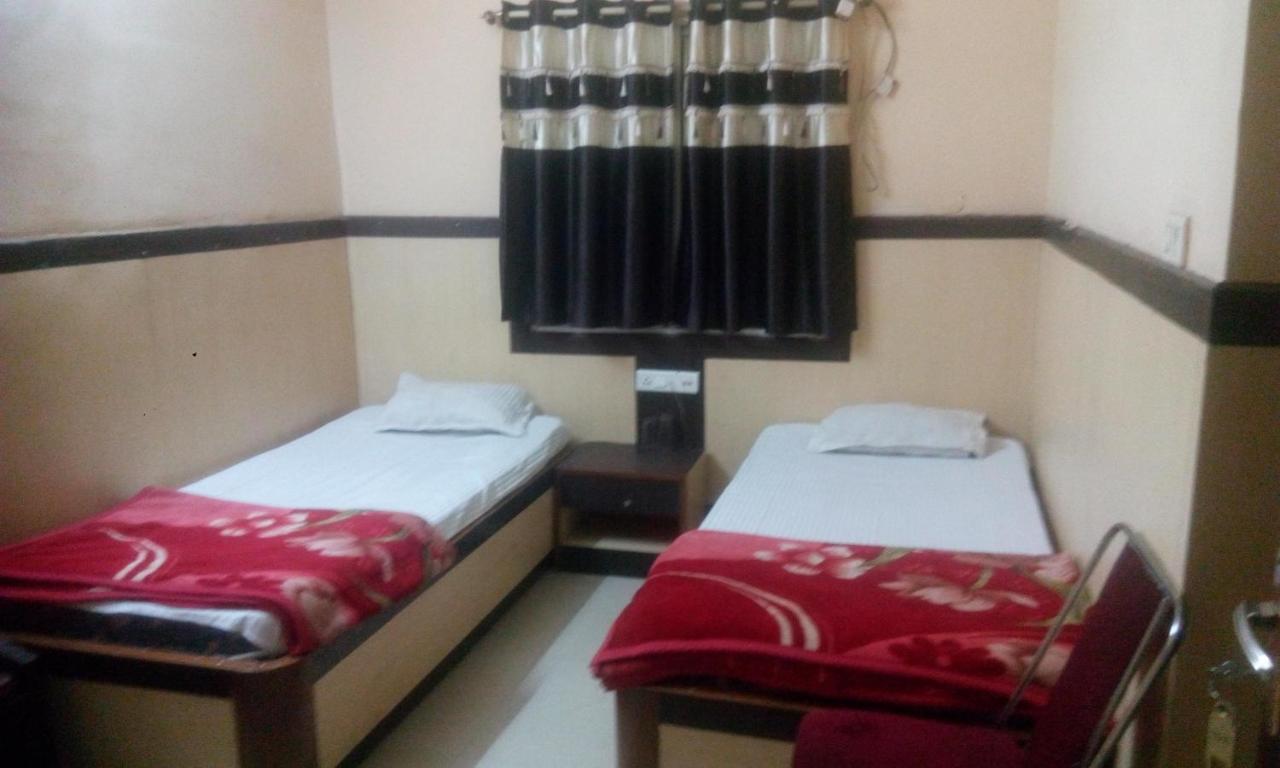 Hotel Priya Palace 兰契 外观 照片