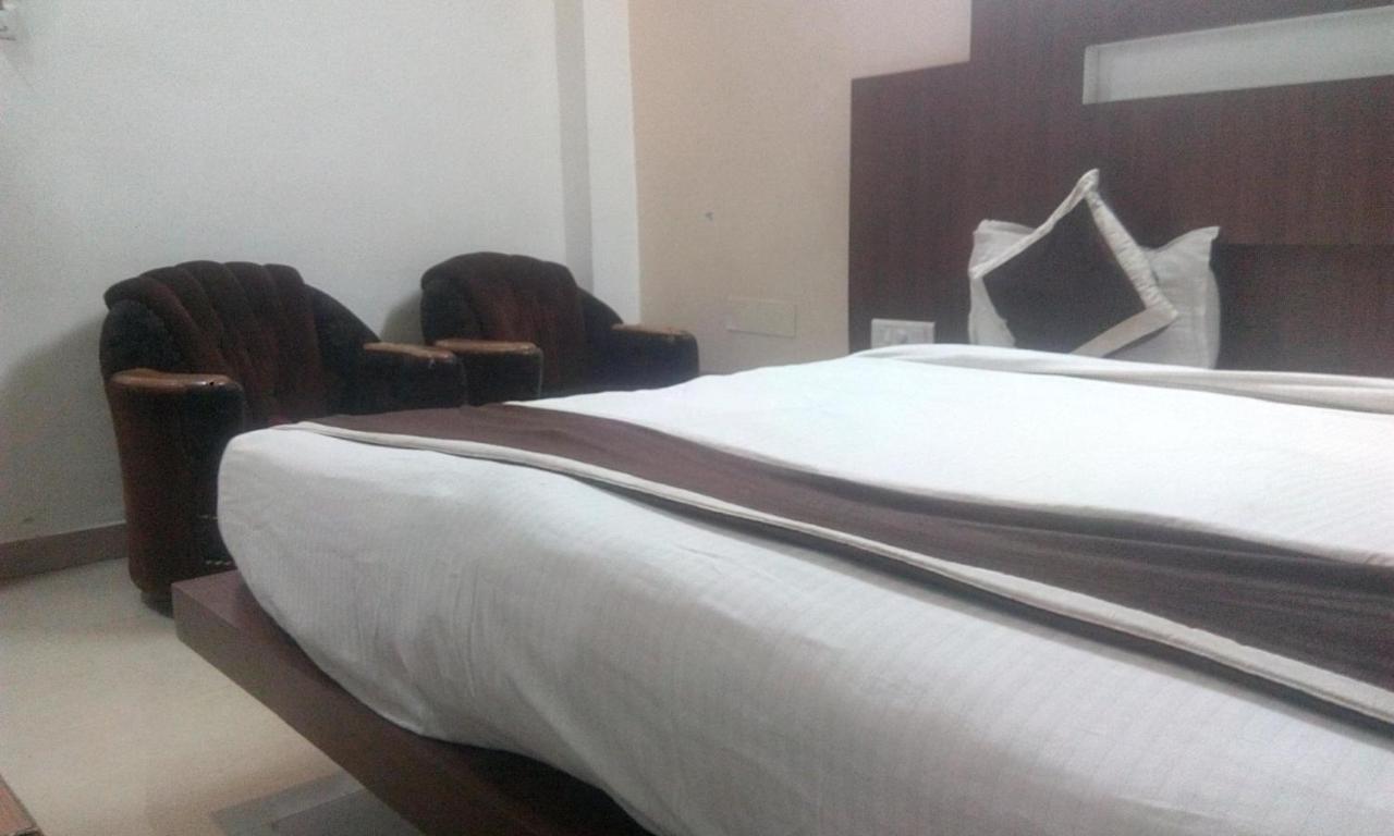 Hotel Priya Palace 兰契 外观 照片