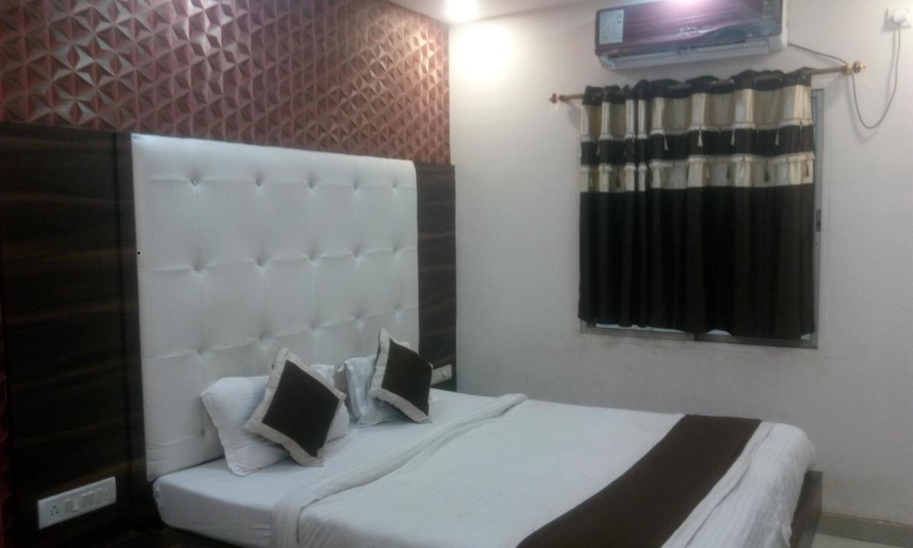 Hotel Priya Palace 兰契 外观 照片